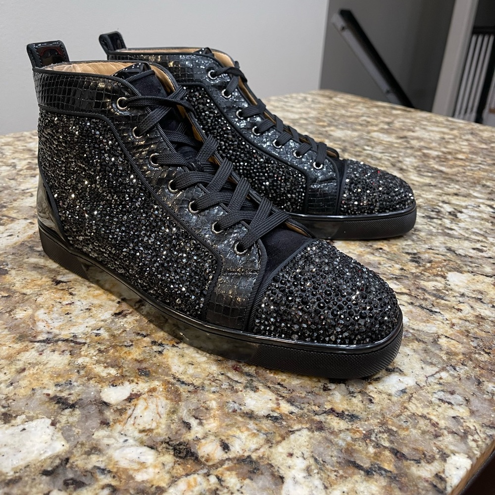 CHRISTIAN LOUBOUTIN